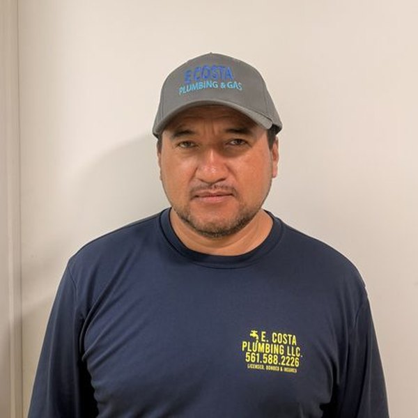 Oscar Chavez — E. Costa Plumbing & Gas team member